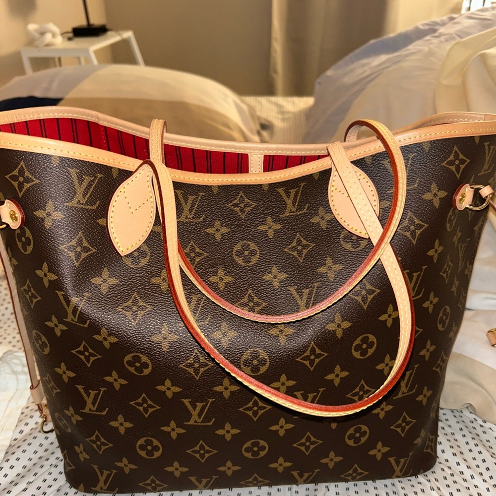 LV NEVERFUL MONOGRAM MM PRISTINE CONDITION.